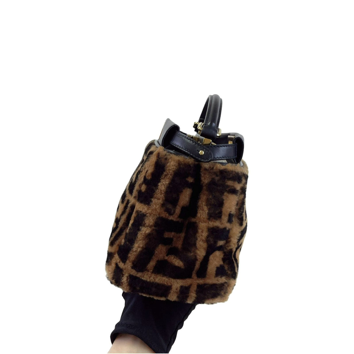 Fendi fur 2024 peekaboo