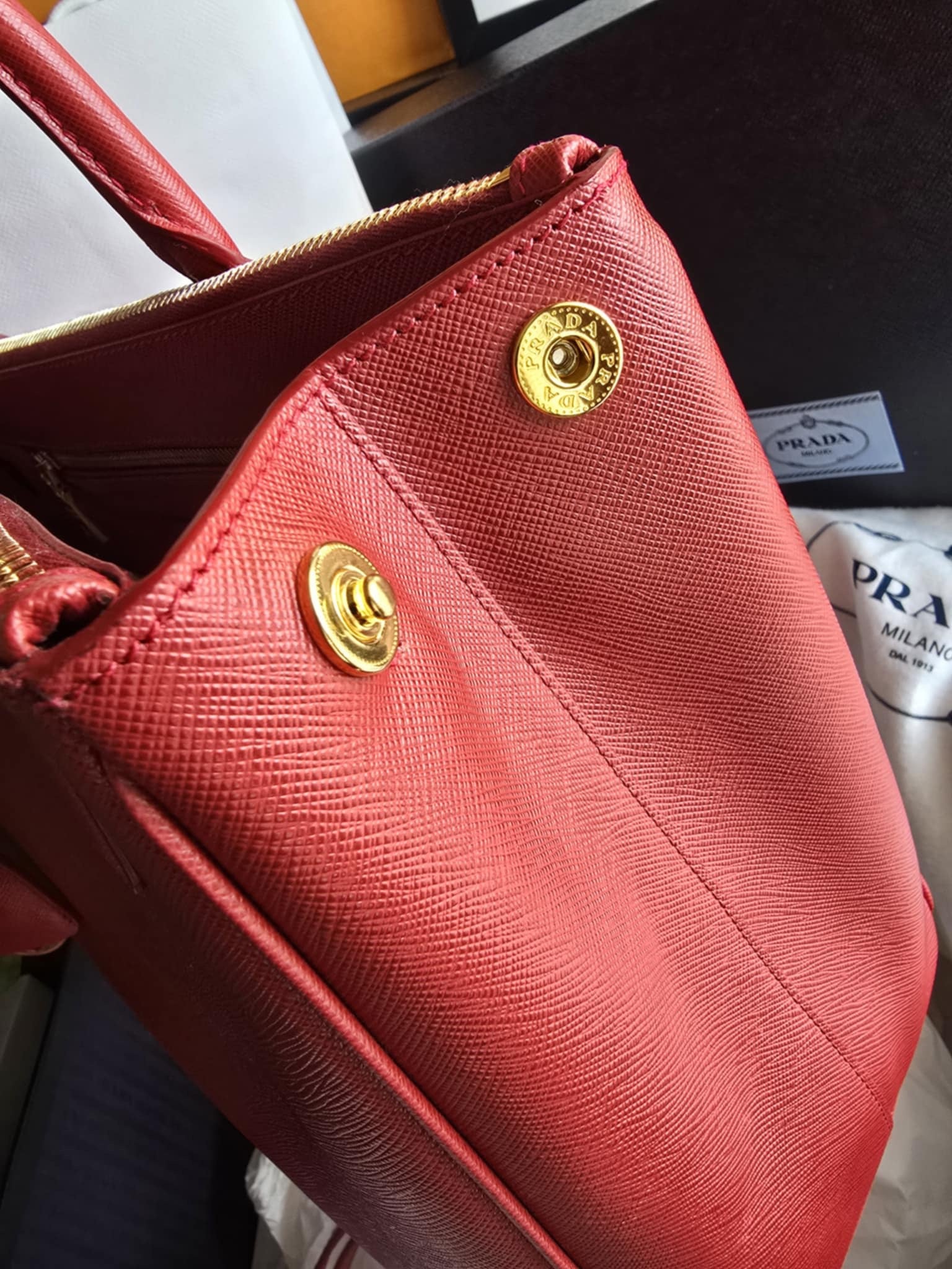 Prada Red Saffiano Lux Leather Medium Galleria Double Zip Tote Gold-Tone Hardware