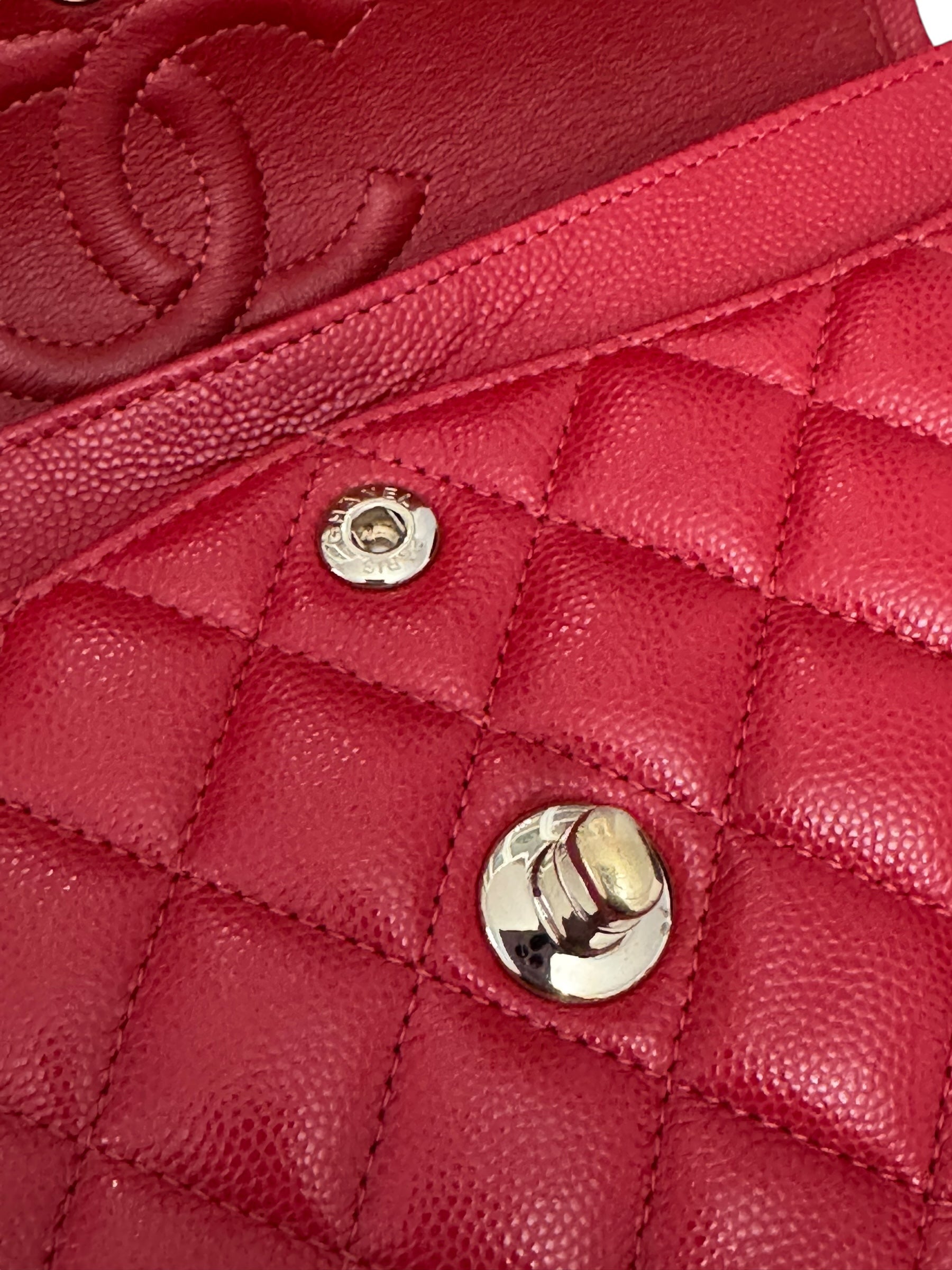 Chanel Timeless Classic Small 19B True Red Caviar Gold-tone Hardware