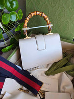 Charger l&#39;image dans la galerie, Gucci Dionysus Mini Bamboo Top Handle Bag
