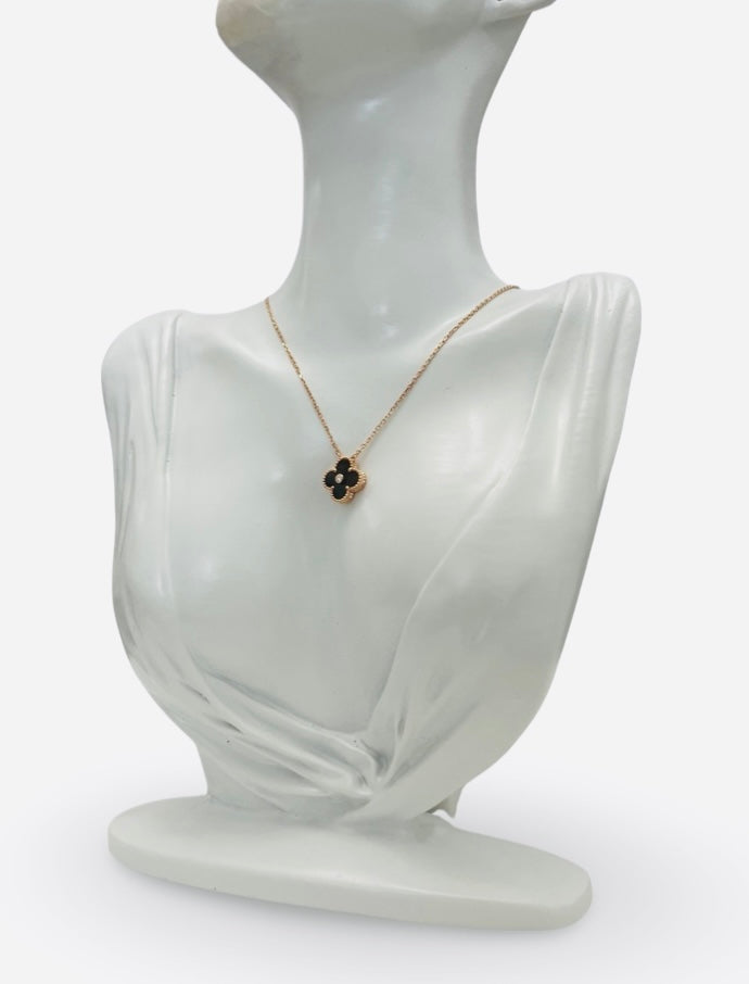 Van Cleef and Arpels 2023 Holiday Pendant and Necklace
