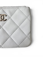 将图片加载到图库查看器，Chanel Half Moon Mesh Bag Ivory Lambskin Gold-tone Hardware
