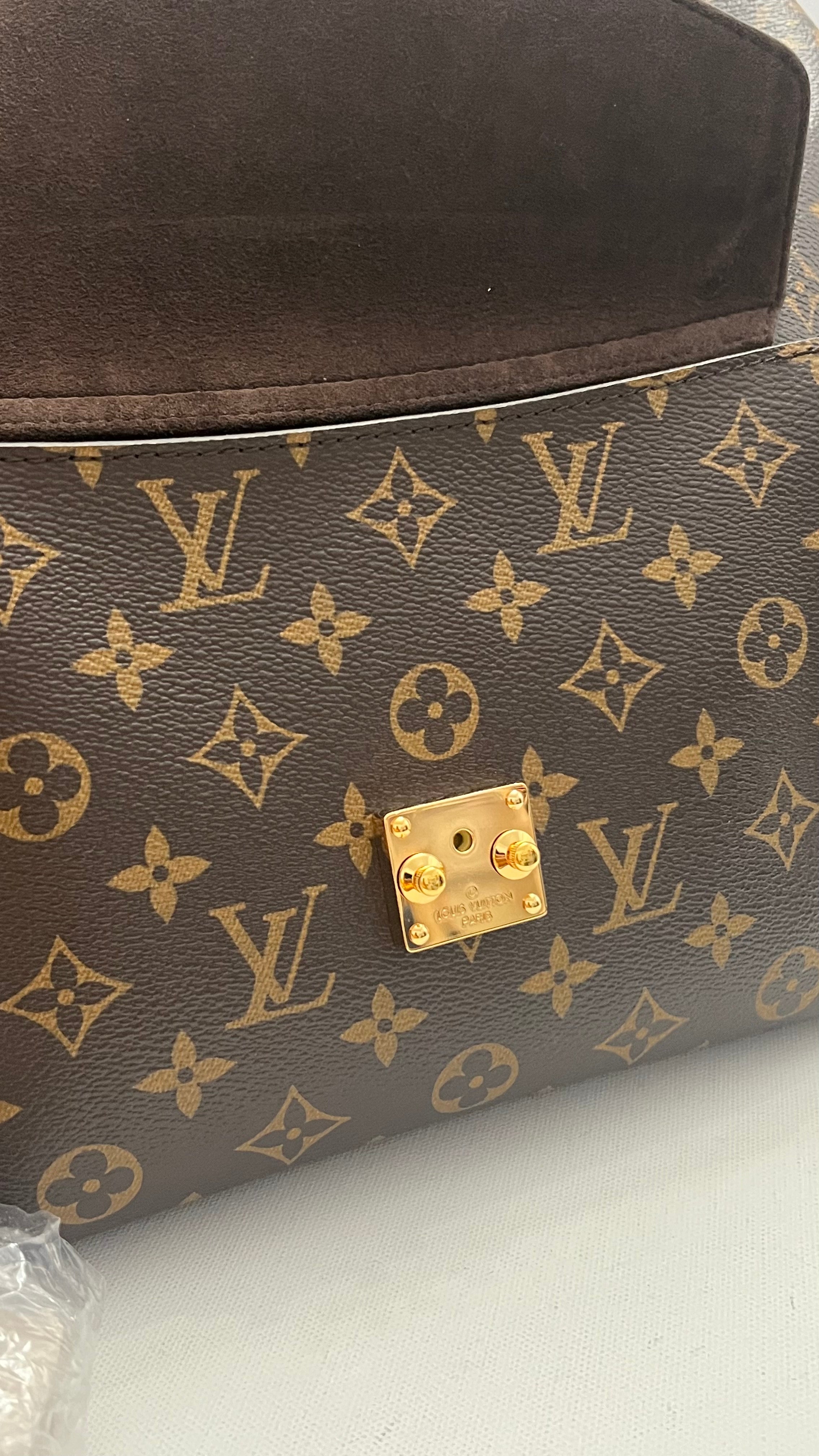 Louis vuitton metis hobo