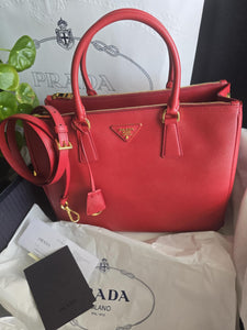 Prada Red Saffiano Lux Leather Medium Galleria Double Zip Tote Gold-Tone Hardware