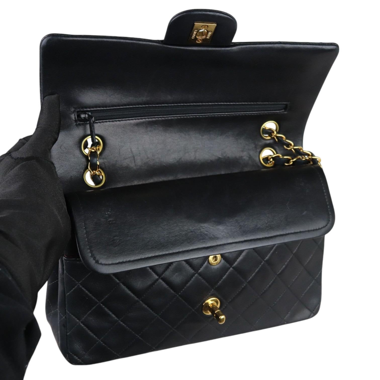 Chanel Timeless Classic Medium - Vintage. Black Diamond Quilted Lambskin, 24kt Gold-plated Hardware