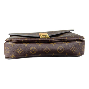 Louis Vuitton Pochette Metis Monogram Canvass, Gold-tone Hardware