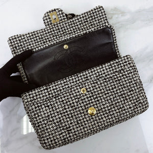 Chanel Shoulder Bag Houndstooth Tweed