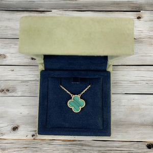 Van Cleef and Arpels VCA Vintage Alhambra 1 Motif Pendant and Necklace, Malachite Yellow Gold