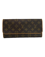 Load image into Gallery viewer, Louis Vuitton Twin Pochette
