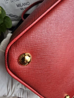 Charger l&#39;image dans la galerie, Prada Red Saffiano Lux Leather Medium Galleria Double Zip Tote Gold-Tone Hardware
