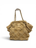 将图片加载到图库查看器，Chanel Natural Raffia and Tweed Tote, Gold-tone Hardware
