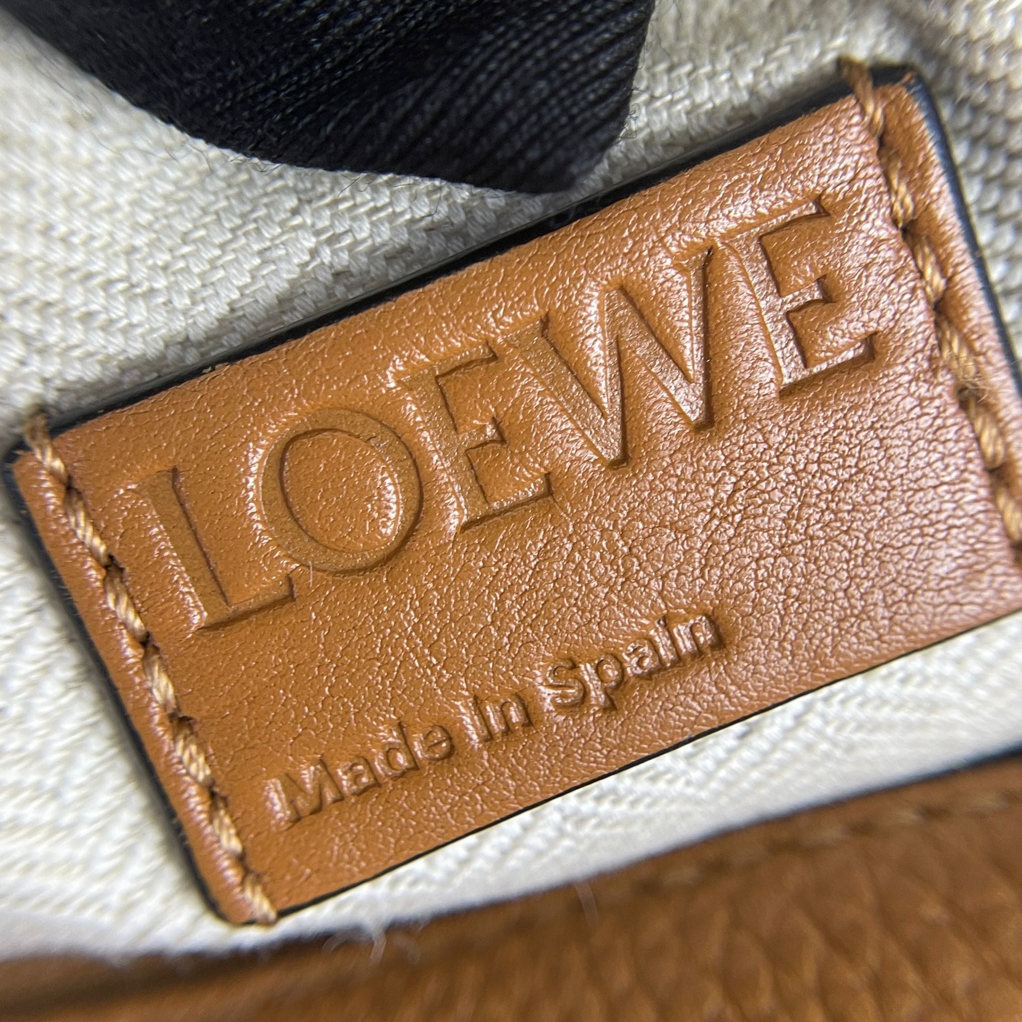 Loewe Puzzle Bag