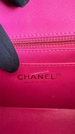将图片加载到图库查看器，Chanel Classic Mini Square Chevron Lambskin
