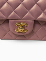 将图片加载到图库查看器，Chanel Mini Top Handle Iridescent Pink Lambskin Gold-tone Hardware
