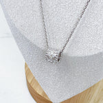 将图片加载到图库查看器，Van Cleef And Arpels Perlee Clovers Diamonds, White Gold Pendant And Necklace
