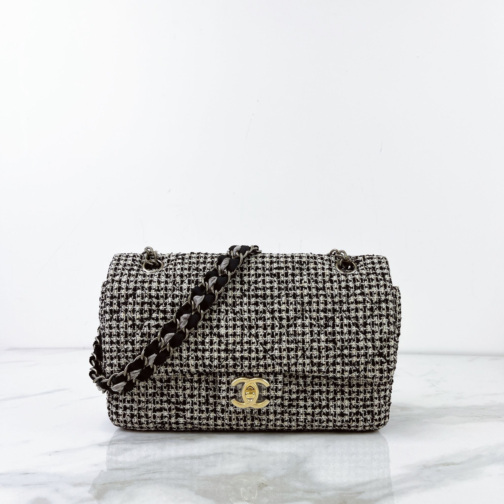 Chanel Shoulder Bag Houndstooth Tweed