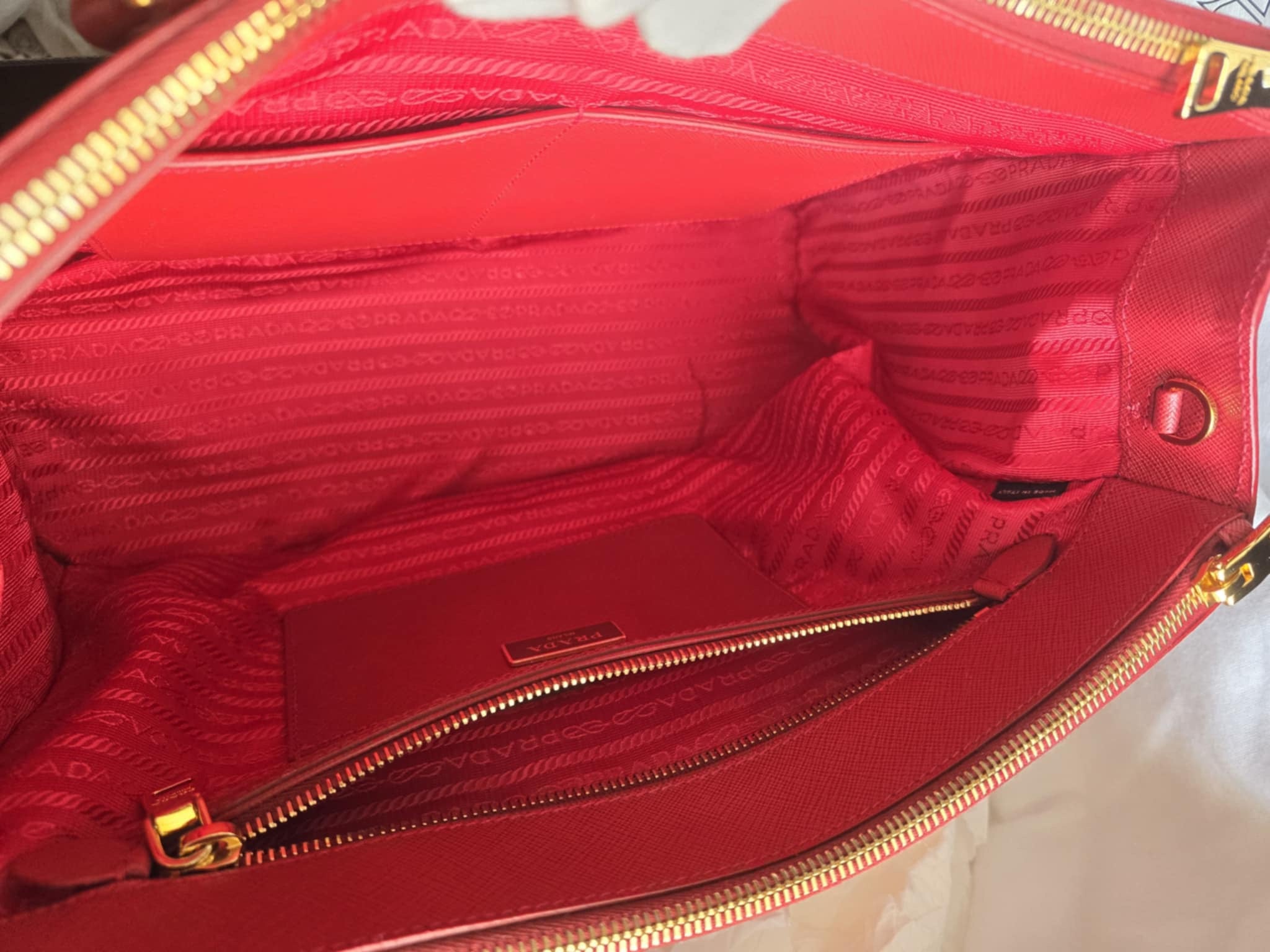 Prada Red Saffiano Lux Leather Medium Galleria Double Zip Tote Gold-Tone Hardware