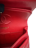将图片加载到图库查看器，Chanel Timeless Classic Small 19B True Red Caviar Gold-tone Hardware
