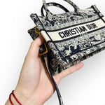 将图片加载到图库查看器，Christian Dior Book Tote Mini, Navy Toile du Jouy Embroidery, Gold-tone Hardware
