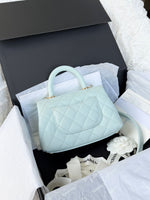 将图片加载到图库查看器，Chanel Coco Handle Mini 21K Blue Caviar Gold-tone Hardware
