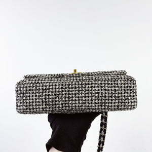 Chanel Shoulder Bag Houndstooth Tweed