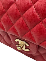 将图片加载到图库查看器，Chanel Timeless Classic Small 19B True Red Caviar Gold-tone Hardware
