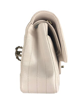 将图片加载到图库查看器，Chanel Timeless Classic Medium M/L Double Flap Ivory Chevron Caviar Gold Hardware
