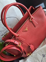 Charger l&#39;image dans la galerie, Prada Red Saffiano Lux Leather Medium Galleria Double Zip Tote Gold-Tone Hardware
