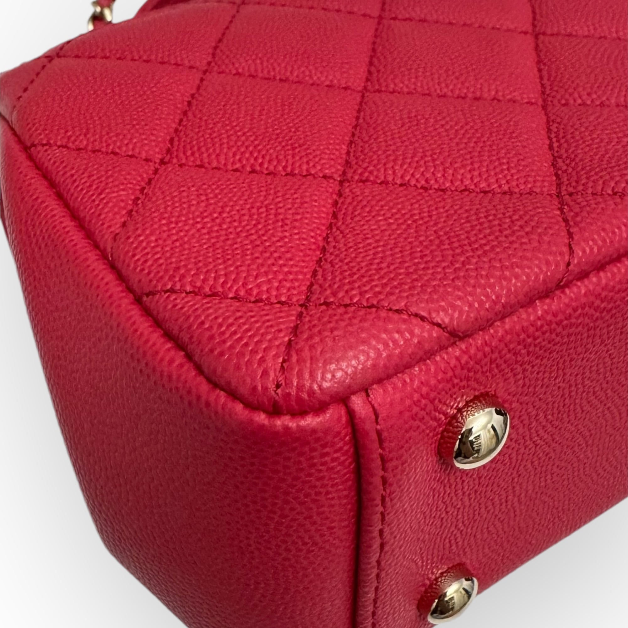 Chanel Business Affinity Strawberry Red Grained Calfskin - Caviar, Gold-tone Hardware