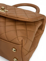 Charger l'image dans la galerie, Chanel Coco Handle Mini 21P Caramel Caviar Gold-tone Hardware
