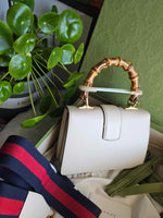 Charger l&#39;image dans la galerie, Gucci Dionysus Mini Bamboo Top Handle Bag
