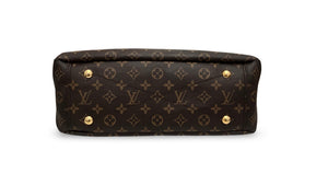 Louis Vuitton Pallas