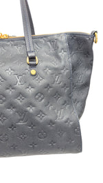 Charger l&#39;image dans la galerie, Louis Vuitton Lumineuse PM Navy Empreinte Gold-tone Hardware
