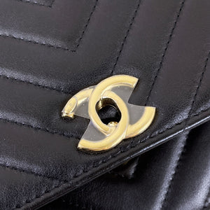 Chanel Trendy CC Wallet on Chain