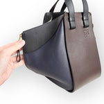 Charger l&#39;image dans la galerie, Loewe Hammock Bag Small, Chocolate and Navy Grained Calfskin, Gold-tone Hardware
