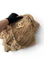 将图片加载到图库查看器，Chanel Natural Raffia and Tweed Tote, Gold-tone Hardware
