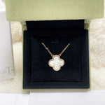 将图片加载到图库查看器，Van Cleef and Arpels Vintage Alhambra 1 Motif Pendant &amp; Necklace
