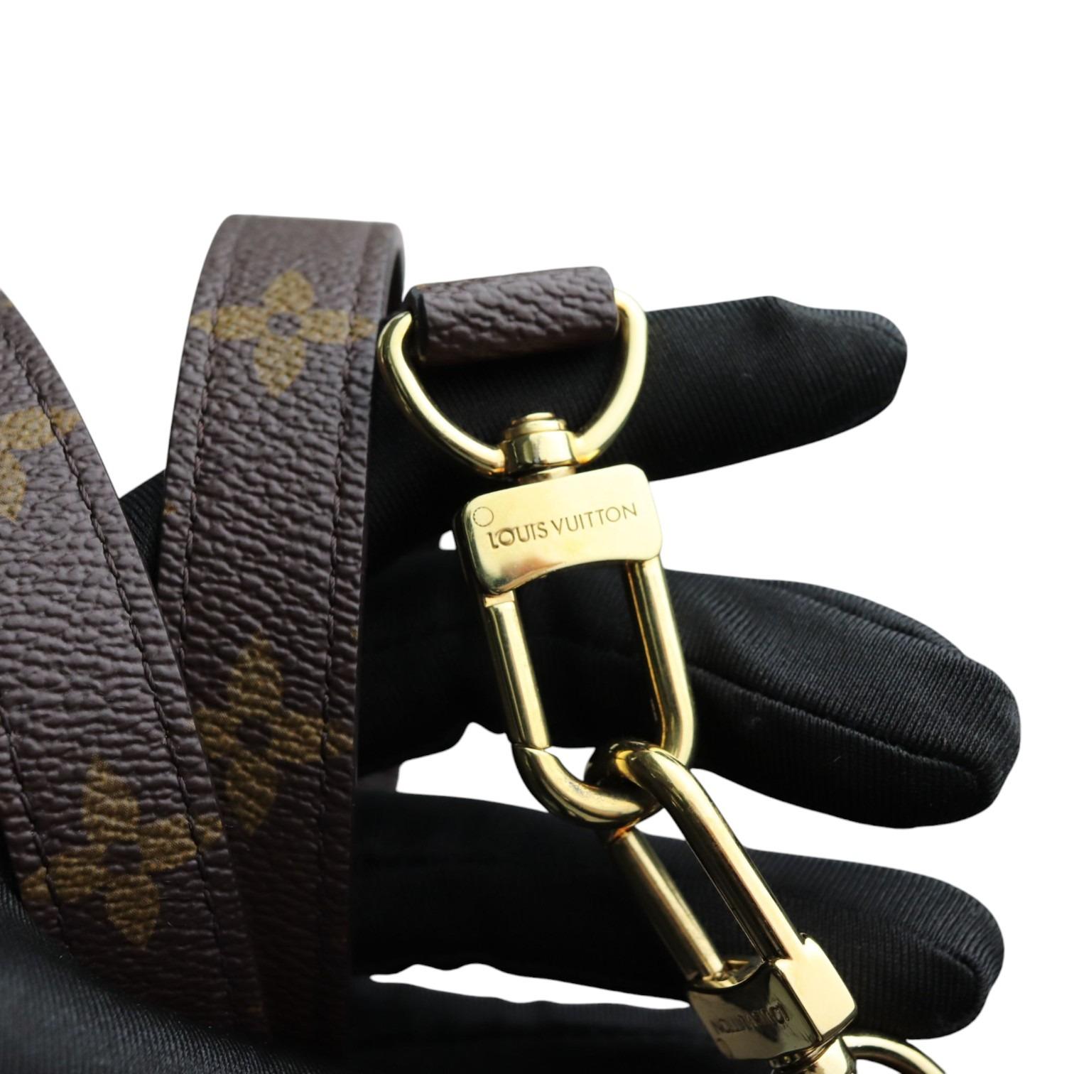 Louis Vuitton Pochette Metis Monogram Canvass, Gold-tone Hardware