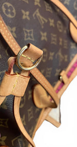 Load image into Gallery viewer, Louis Vuitton Neverful GM Tote - Classic Monogram, Pink Interior, Gold-tone Hardware
