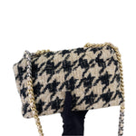 Charger l&#39;image dans la galerie, Chanel 19 Medium/Large 19K Beige Houndstooth
