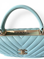 将图片加载到图库查看器，Chanel Trendy CC Small Chevron Sky Blue Lambskin Gold-tone Hardware
