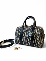 Load image into Gallery viewer, Dior Groove 25 Bag
Blue Dior Oblique Jacquard
