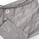 Charger l&#39;image dans la galerie, Chanel 22 Handbag Medium Quilted Dove Grey Calfskin, Silver-tone Hardware
