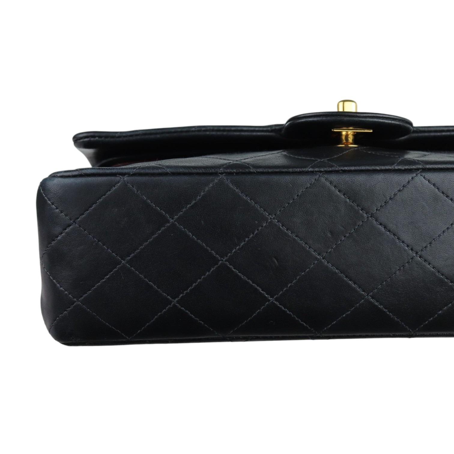 Chanel Timeless Classic Medium - Vintage. Black Diamond Quilted Lambskin, 24kt Gold-plated Hardware