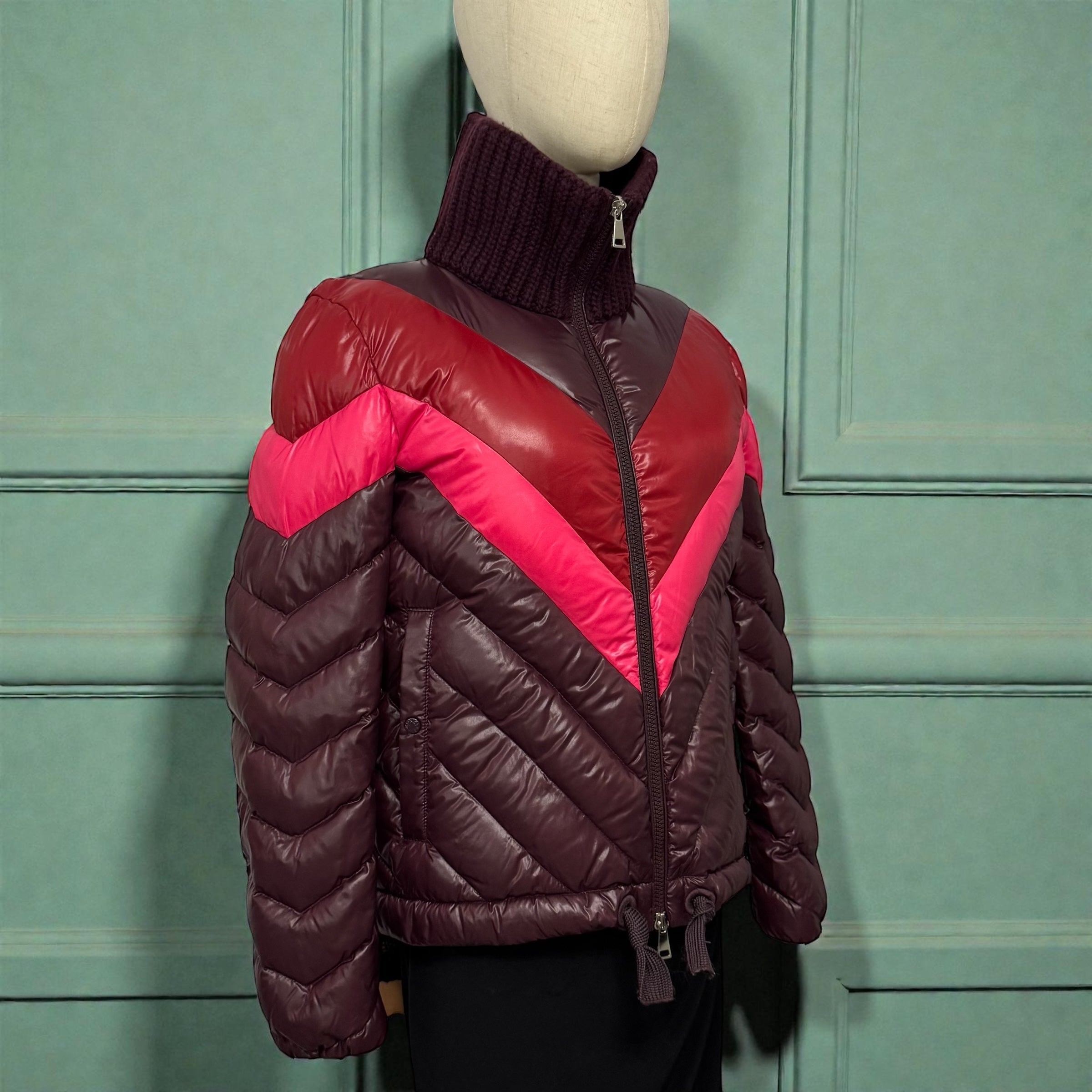 Moncler Albatros Down Jacket Womens Size 4