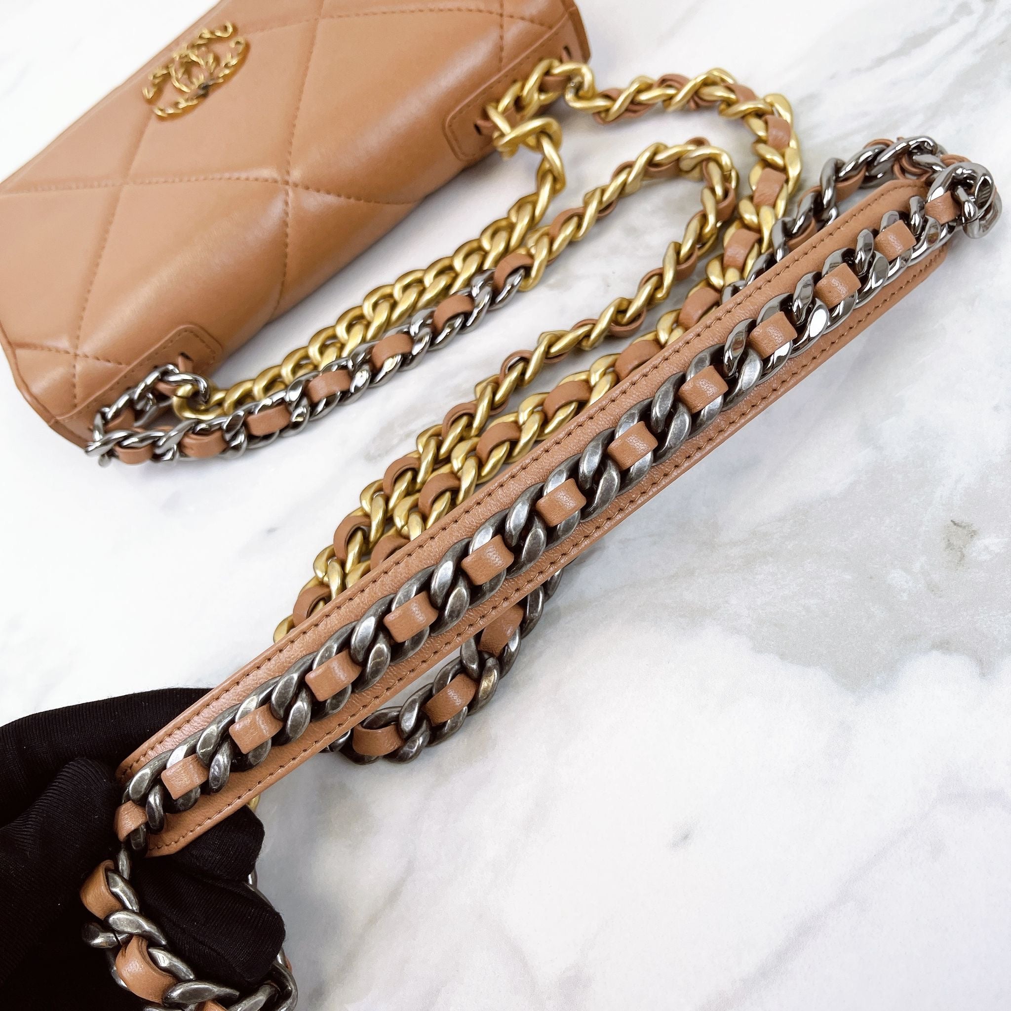 Chanel19 Wallet on Chain 21K Caramel Lambskin Mixed Hardware