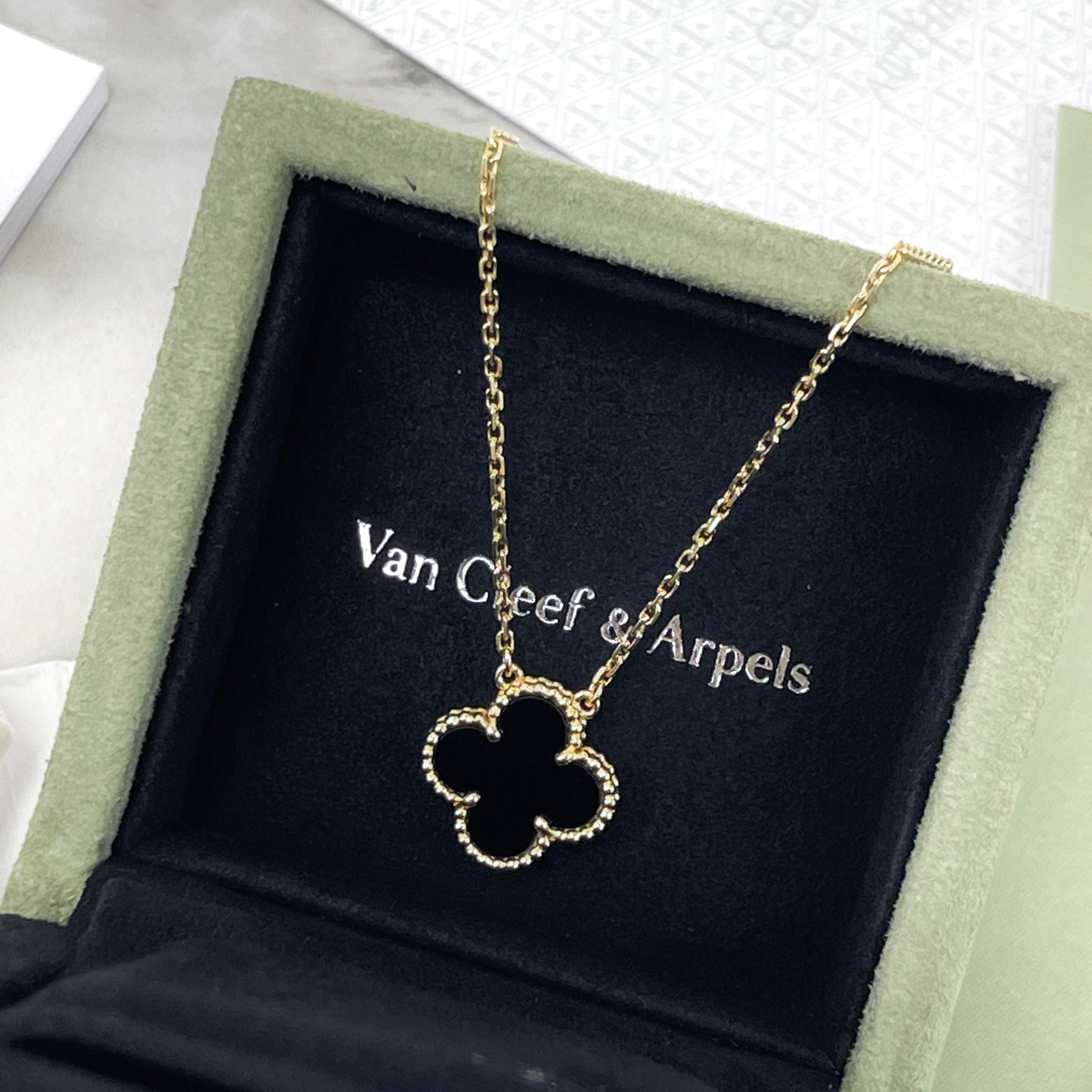 Van Cleef and Arpels Vintage Alhambra 1 Motif Pendant and Necklace- Vca