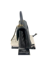 Charger l&#39;image dans la galerie, Chanel Coco Handle Small Chevron Quilted Black Caviar, Gold-Tone Hardware
