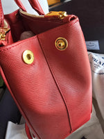 将图片加载到图库查看器，Prada Red Saffiano Lux Leather Medium Galleria Double Zip Tote Gold-Tone Hardware
