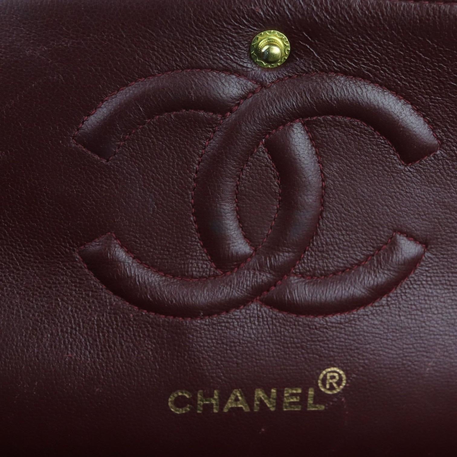 Chanel Timeless Classic Medium - Vintage. Black Diamond Quilted Lambskin, 24kt Gold-plated Hardware